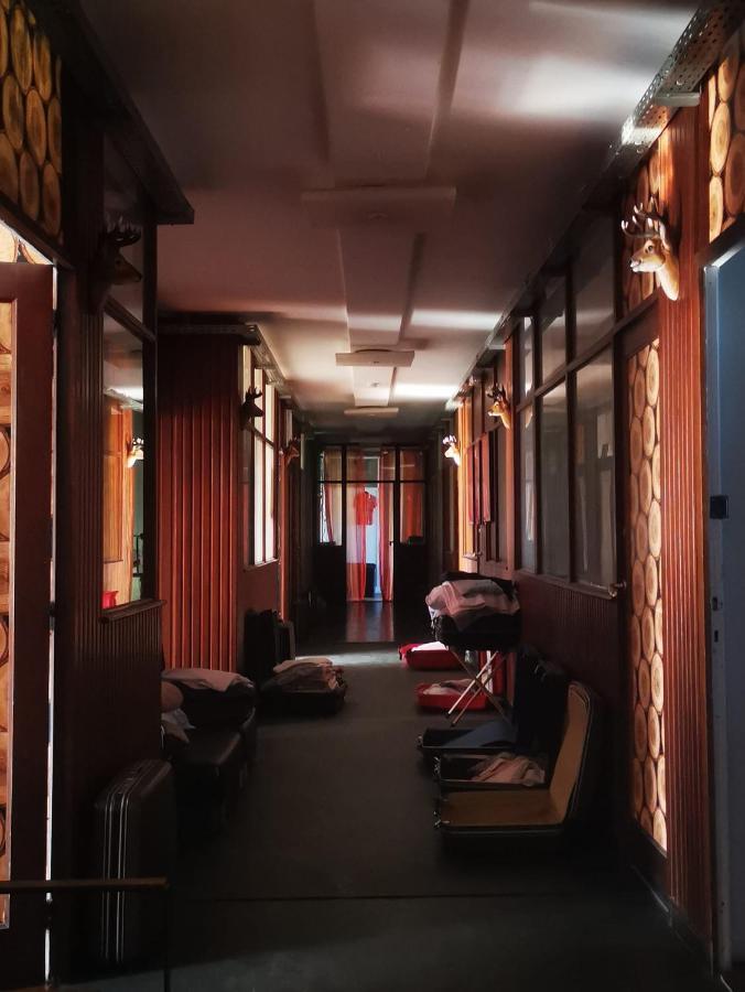 Ghostel 1St - Aventure Alternative - Guest House - Arts-Factory-Experience - For Artists, Makers And Open Minds - Attention, We Are Not A Hotel And Are Not Adapted For Everybody - Read Host Warnings Before Reservation - Www,Providence,Be Asbl Шарлероа Екстериор снимка